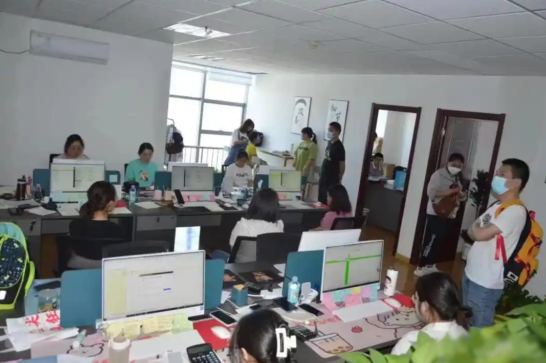 Cảnh sát tiến hành điều tra