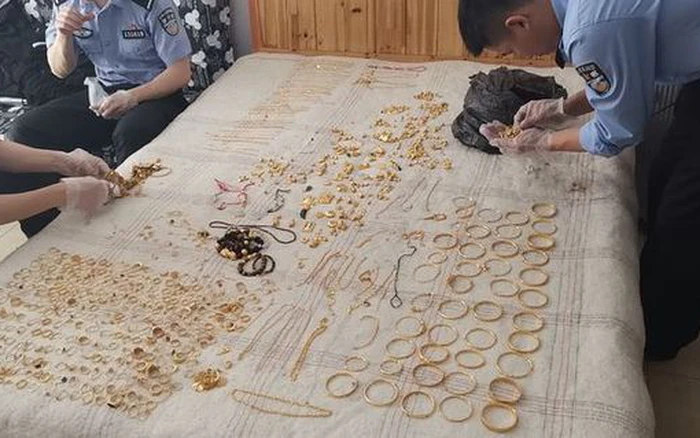 Sự chú ý của cộng đồng và phương tiện truyền thông